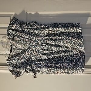 Ditsy Floral Print Butterfly Sleeve Blouse